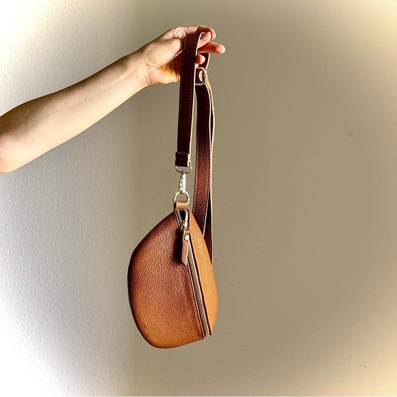 brown bag, leather, Italy - Picture 1 of 3